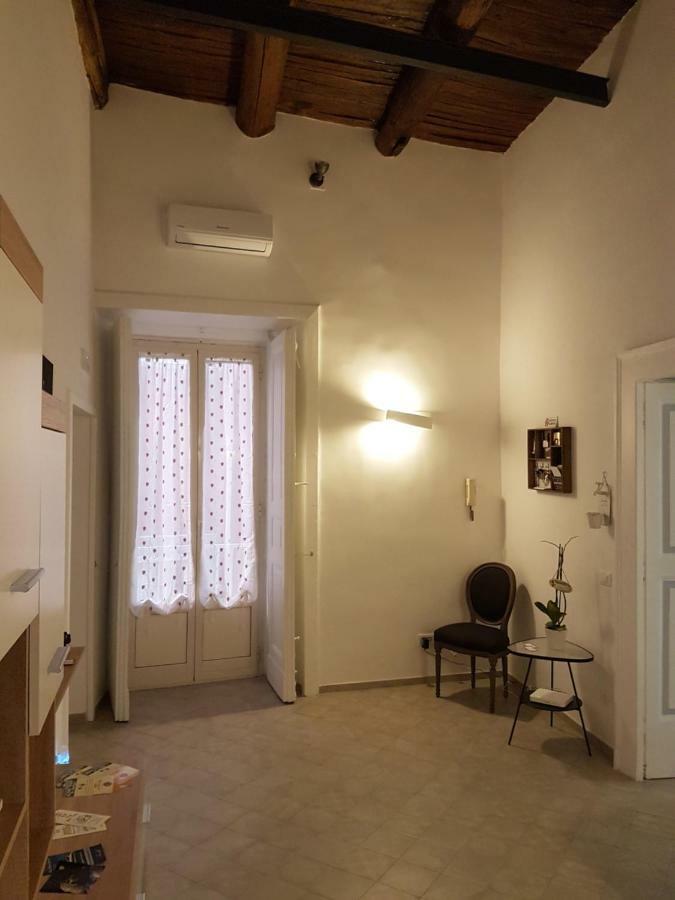 B&B Il Balconcino A Santa Chiara Neapol Exteriér fotografie